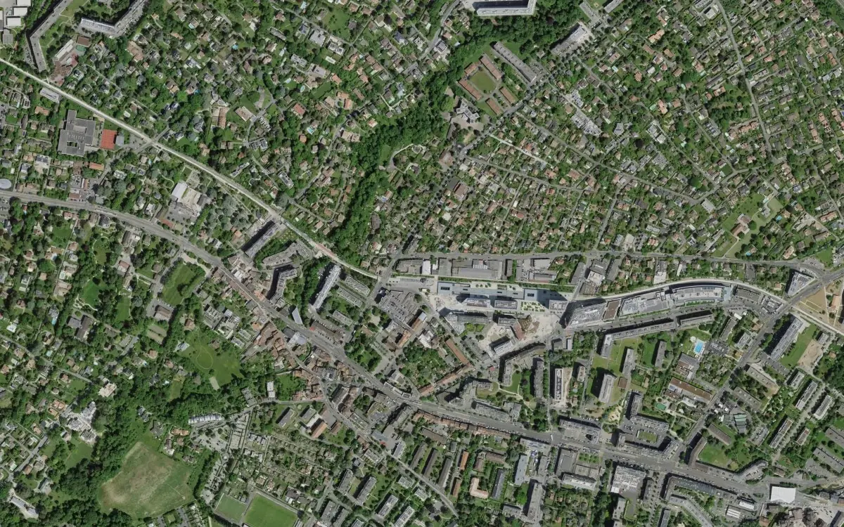 Aerial view of Chêne-Bourg, Geneva, the area covered for home computer lessons