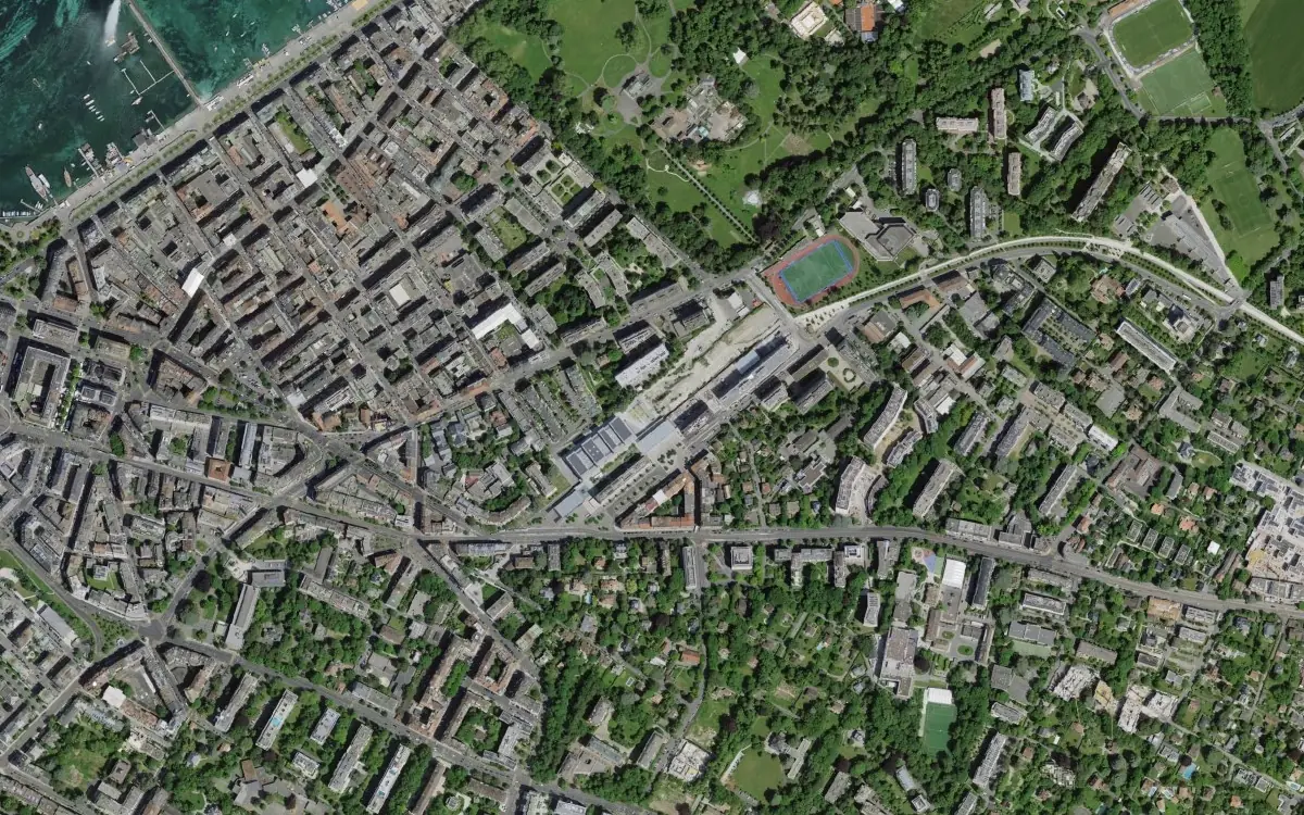 Aerial view of Eaux-Vives, Geneva, the area covered for home computer lessons